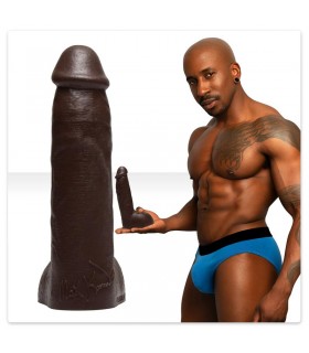 Dildo Max Connor